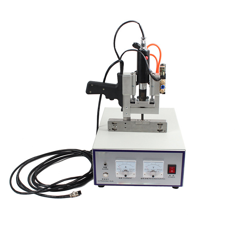 Ultrasonic Fabric Cutting Machine
